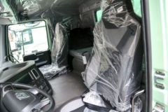 中国重汽成都商用车 V7-X 渣土全勤版 31T 8X4 5.6米换电式纯电动自卸车601kWh