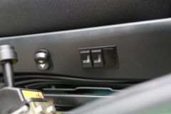 中国重汽成都商用车 V7-X 渣土全勤版 31T 8X4 5.6米换电式纯电动自卸车601kWh