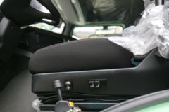 中国重汽成都商用车 V7-X 渣土全勤版 31T 8X4 5.6米换电式纯电动自卸车601kWh