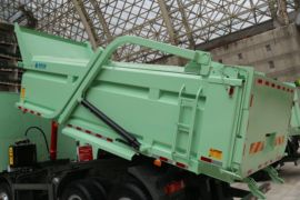 豪沃V7-X&nbsp;电动自卸车底盘图片