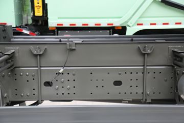 �й������ɶ����ó� V7-X ����ȫ�ڰ� 31T 8X4 5.6�׻���ʽ���綯��ж��601kWhͼƬ