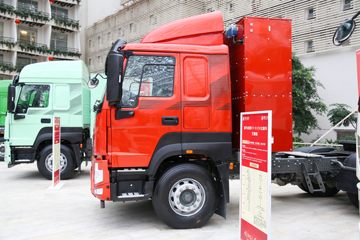 �й������ɶ����ó� V7-X ȫ�ڰ� 25T 6X4 ����ʽ���綯ǣ����601kWhͼƬ