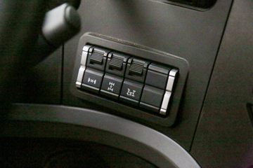 �й������ɶ����ó� V7-X ȫ�ڰ� 25T 6X4 ����ʽ���綯ǣ����601kWhͼƬ