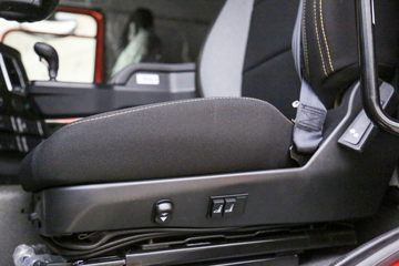 �й������ɶ����ó� V7-X ȫ�ڰ� 25T 6X4 ����ʽ���綯ǣ����601kWhͼƬ