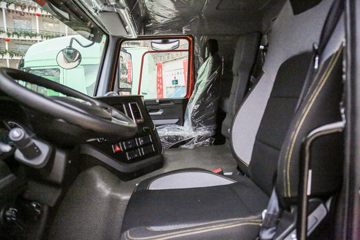 �й������ɶ����ó� V7-X ȫ�ڰ� 25T 6X4 ����ʽ���綯ǣ����601kWhͼƬ