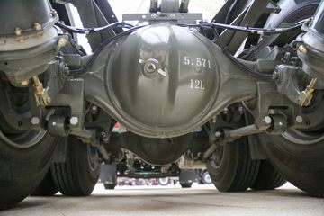 �й������ɶ����ó� V7-X ȫ�ڰ� 25T 6X4 ����ʽ���綯ǣ����601kWhͼƬ