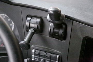 �й������ɶ����ó� V7-X 25T 6X4 ȼ�ϵ��ǣ����129kWhͼƬ