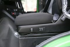 中国重汽成都商用车 V7-X 25T 6X4 燃料电池牵引车129kWh