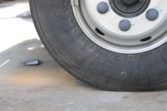 福田 奥铃新捷运 170马力 5.25米排半厢式载货车(BJ5128XXY-A3)