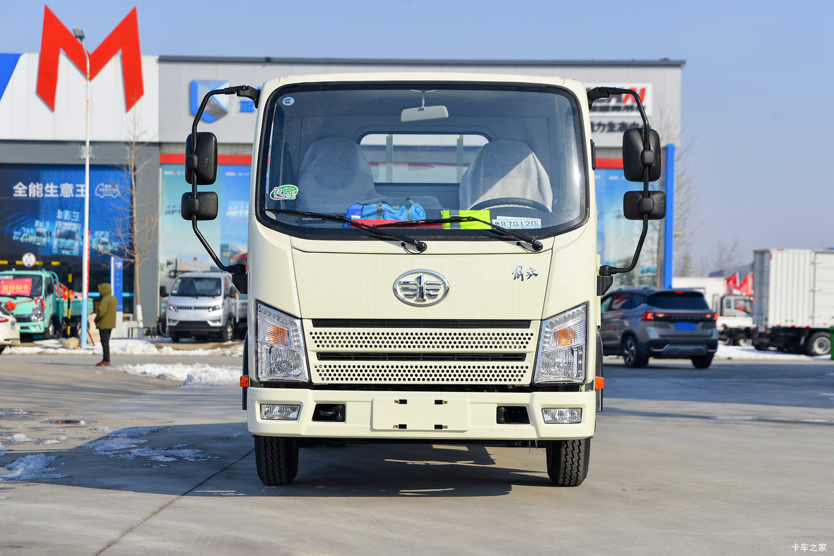 解放虎VR轻卡详解 142马力国六动力+5.3万售价 城配合规更省心