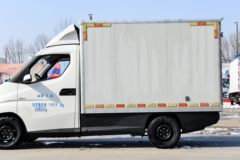 飞碟EQ2 2.6T 2.56米单排纯电动厢式微卡41.86kWh