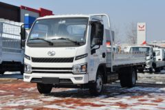 跃进 福星S100Q 1.8L 133马力 汽油 4.2米单排栏板小卡(SH1033PFGCNZ1)