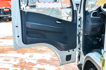 Ծ�� ����S100Q 1.8L 133���� ���� 4.2�׵�������С��ͼƬ