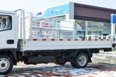 跃进 福星S100Q 1.8L 133马力 汽油 4.2米单排栏板小卡(SH1033PFGCNZ1)