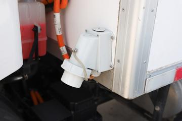 Զ�� ����H8E 2023�� ���˰� 4.5T 4.02�׵��Ŵ��綯��س�100.46kWhͼƬ