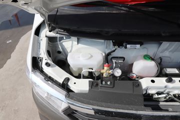 ������Խ ��Խ��V5 ������ 1.6L 105���� CNG 6�� ����;���ó�ͼƬ