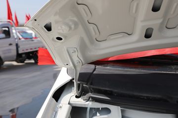 ������Խ ��Խ��V5 ������ 1.6L 105���� CNG 6�� ����;���ó�ͼƬ