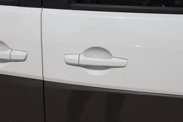 ������Խ ��Խ��V5 ������ 1.6L 105���� CNG 6�� ����;���ó�ͼƬ