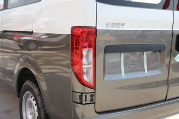 ������Խ ��Խ��V5 ������ 1.6L 105���� CNG 6�� ����;���ó�ͼƬ