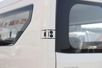 ������Խ ��Խ��V5 ������ 1.6L 105���� CNG 6�� ����;���ó�ͼƬ