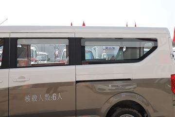 ������Խ ��Խ��V5 ������ 1.6L 105���� CNG 6�� ����;���ó�ͼƬ