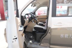 长安跨越 跨越星V5 豪华型 1.6L 105马力 CNG 6座 多用途乘用车