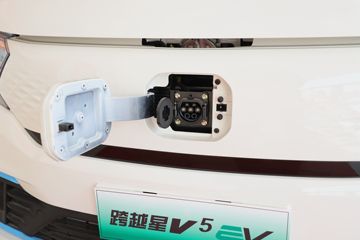 ������Խ ��Խ��V5 ���˺����� 2.6T 6�� 4.495�״��綯���38.64kWhͼƬ