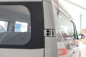������Խ ��Խ��V5 ���˺����� 2.6T 6�� 4.495�״��綯���38.64kWhͼƬ