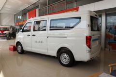 长安跨越 跨越星V5 客运豪华版 2.6T 6座 4.495米纯电动轻客38.64kWh