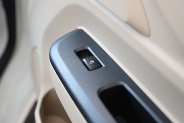 ������Խ ��Խ��V5 ���˺����� 2.6T 6�� 4.495�״��綯���38.64kWhͼƬ