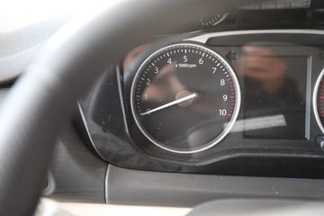 ������Խ ��Խ��V5 ���˺����� 2.6T 6�� 4.495�״��綯���38.64kWhͼƬ
