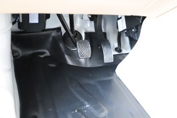 ������Խ ��Խ��V5 ���˺����� 2.6T 6�� 4.495�״��綯���38.64kWhͼƬ