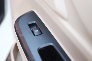 ������Խ ��Խ��V7EV 2022�� ��׼�� 2.9T 2�� 4.8�״��綯��ջ���41.86kWhͼƬ