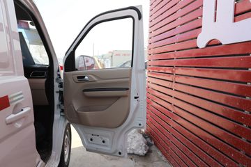 ������Խ ��Խ��V7EV 2022�� ��׼�� 2.9T 2�� 4.8�״��綯��ջ���41.86kWhͼƬ