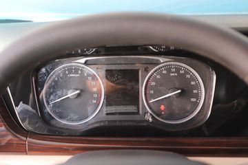 ������Խ ��Խ��V7EV 2022�� ��׼�� 2.9T 2�� 4.8�״��綯��ջ���41.86kWhͼƬ