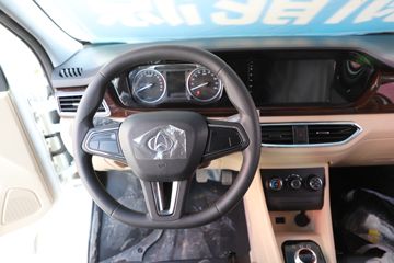 ������Խ ��Խ��V7EV 2022�� ��׼�� 2.9T 2�� 4.8�״��綯��ջ���41.86kWhͼƬ