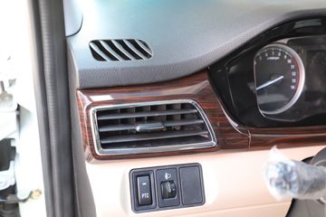 ������Խ ��Խ��V7EV 2022�� ��׼�� 2.9T 2�� 4.8�״��綯��ջ���41.86kWhͼƬ