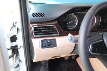 ������Խ ��Խ��V7EV 2022�� ��׼�� 2.9T 2�� 4.8�״��綯��ջ���41.86kWhͼƬ