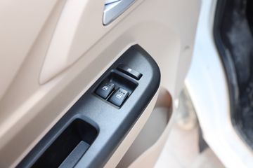 ������Խ ��Խ��V7EV 2022�� ��׼�� 2.9T 2�� 4.8�״��綯��ջ���41.86kWhͼƬ