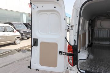������Խ ��Խ��V7EV 2022�� ��׼�� 2.9T 2�� 4.8�״��綯��ջ���41.86kWhͼƬ