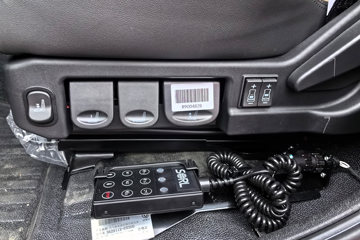 �������ó� ����KL ������2.0 490���� 6X4 Σ��Ʒǣ����(Һ��)ͼƬ