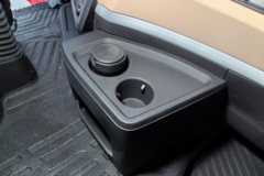 东风商用车 天龙KL 启航版2.0 490马力 6X4 危险品牵引车(液缓) 东风商用车 天龙KL 启航版2.0 490马力 6X4 危险品牵引车(液缓)