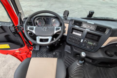 东风商用车 天龙KL 启航版2.0 490马力 6X4 危险品牵引车(液缓) 东风商用车 天龙KL 启航版2.0 490马力 6X4 危险品牵引车(液缓)