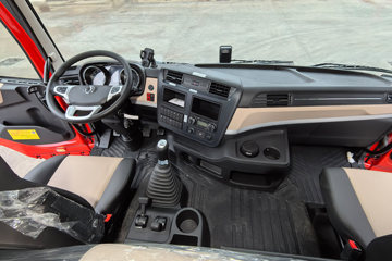 �������ó� ����KL ������2.0 490���� 6X4 Σ��Ʒǣ����(Һ��)ͼƬ