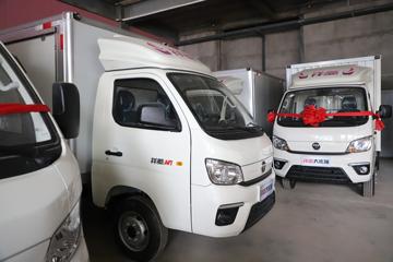 ���� ����M1 ������ 1.6L 122���� ���� 3.3�׵�����������ʽ΢��(BJ5031XYK5JV4-51)ͼƬ