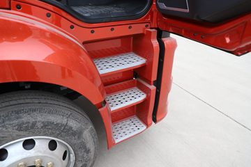 һ����� J6L 300���� 4X2 6.75�������ػ���(CA1181P62K1L4E6)ͼƬ