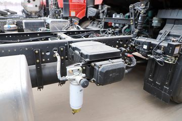 һ����� J6L 300���� 4X2 6.75�������ػ���(CA1181P62K1L4E6)ͼƬ