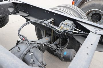 һ����� J6L 300���� 4X2 6.75�������ػ���(CA1181P62K1L4E6)ͼƬ