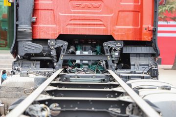 һ����� J6L 300���� 4X2 6.75�������ػ���(CA1181P62K1L4E6)ͼƬ