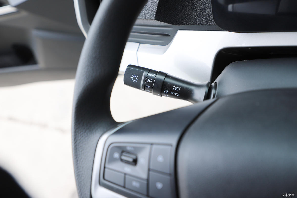ǵT5DM Ƽ 4.5T 4.03׵Ųʽ̻϶ʽῨ18.3kWh